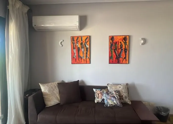 Apartment La Hacienda - *